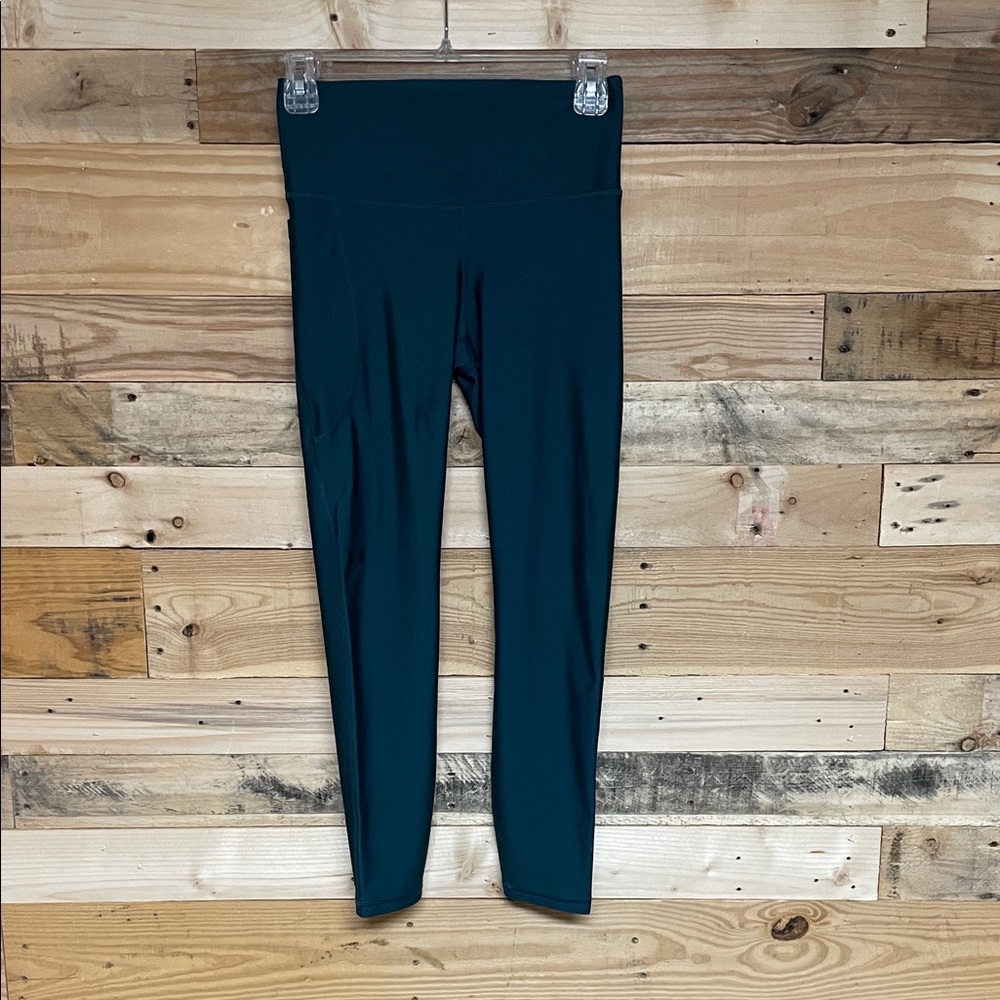 Under Armour size Small Mid-rise Waisted Teal Heat Gear Leggings with Pocket